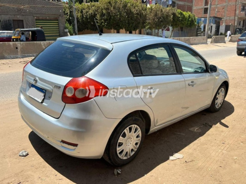 بريليانس FRV 2009 فضي مستعملة للبيع - 3