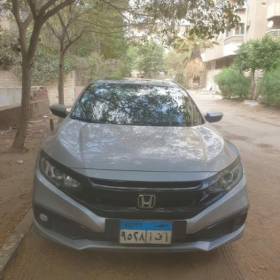 هوندا سيفك 2020 أبيض مستعملة للبيع