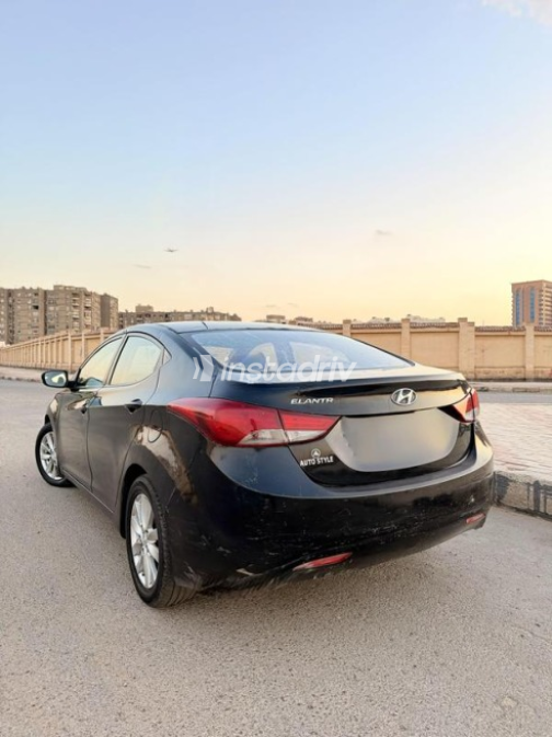 Hyundai Elantra 2012 Black Used for Sale - 9