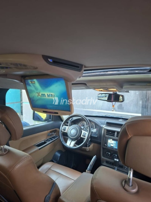 Jeep Cherokee 2011 Black Used for Sale - 9