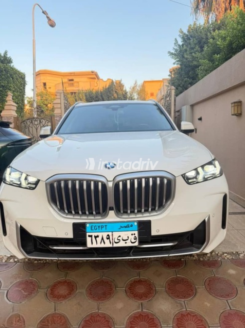 بي ام دبليو X5 2024 أبيض مستعملة للبيع - 2