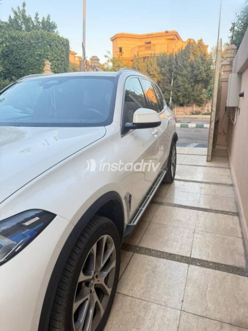 بي ام دبليو X5 2024 أبيض مستعملة للبيع - 4
