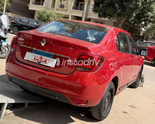 Renault Logan 2019 Red Used for Sale - 3