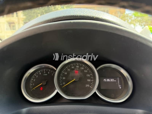 Renault Logan 2019 Red Used for Sale - 9