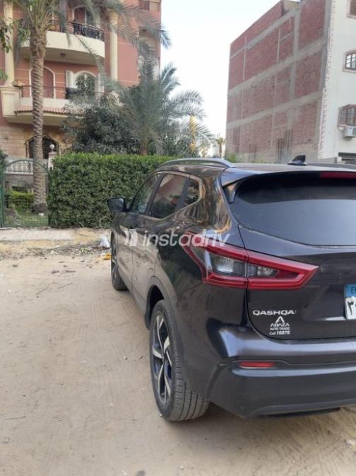 Nissan Qashqai 2019 Eggplant Used for Sale - 6