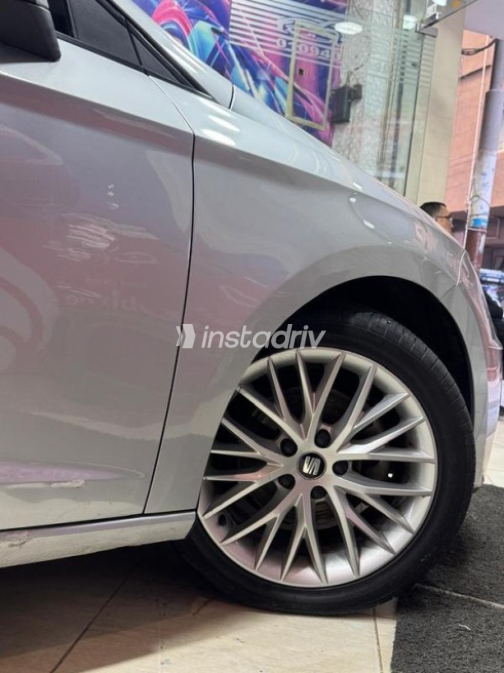Seat Leon 2020 Silver Used for Sale - 6