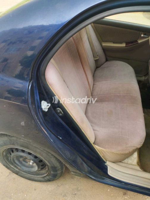 Toyota Corolla 2005 White Used for Sale - 3