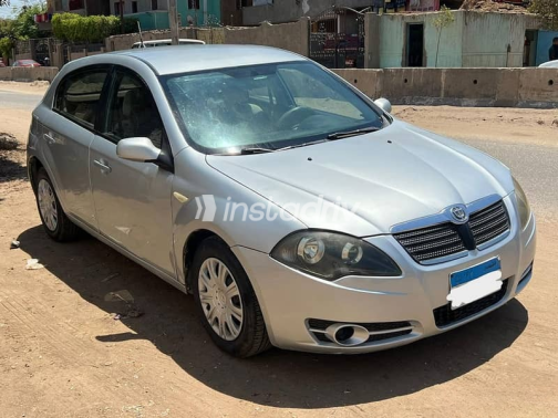 بريليانس FRV 2009 فضي مستعملة للبيع - 1