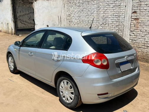 بريليانس FRV 2009 فضي مستعملة للبيع - 2