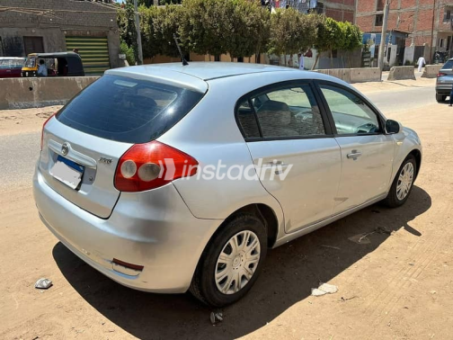 بريليانس FRV 2009 فضي مستعملة للبيع - 3