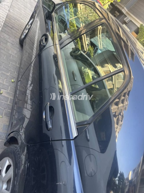 Nissan Tiida 2009 Black Used for Sale - 4