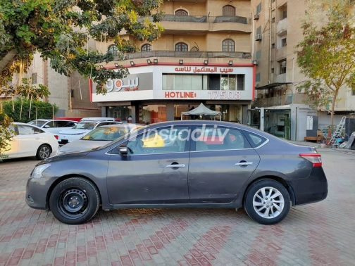Nissan Sentra 2017 Gray Used for Sale - 2