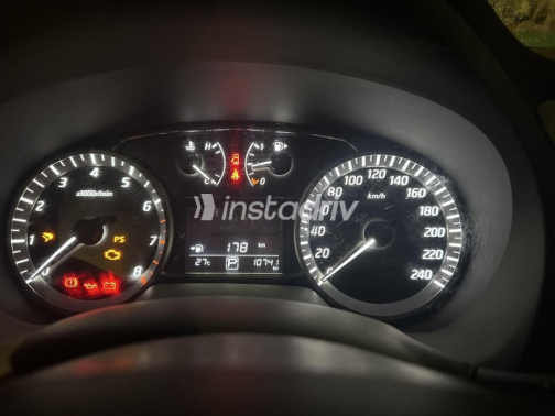 Nissan Sentra 2018 White Used for Sale - 4