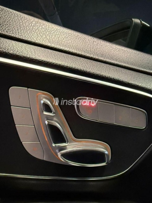 Mercedes V 250 2020 Black Used for Sale - 9