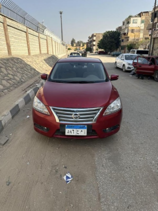 نيسان سنترا 2023 أحمر مستعملة للبيع
