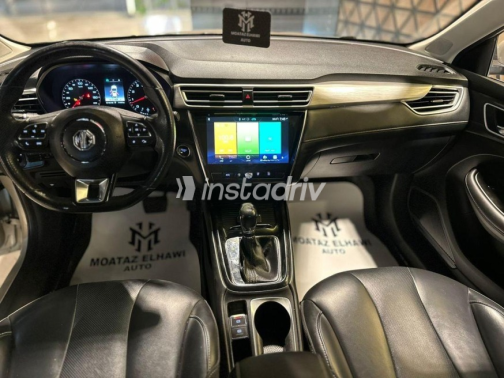 ام جى 5 2022 ذهبي مستعملة للبيع - 2