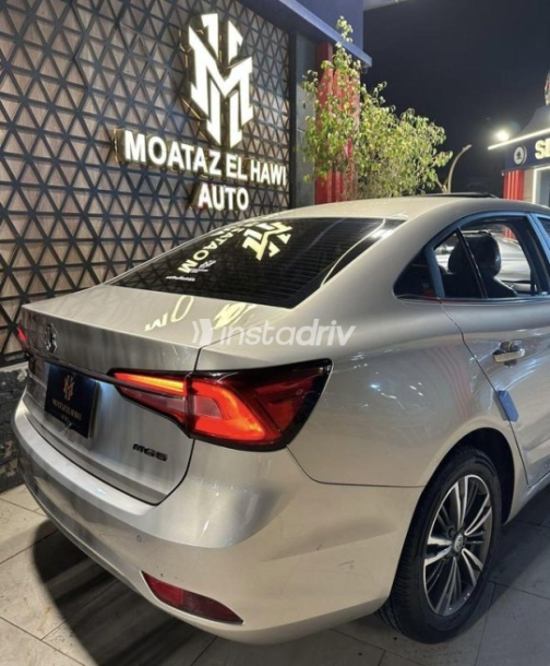 ام جى 5 2022 ذهبي مستعملة للبيع - 4