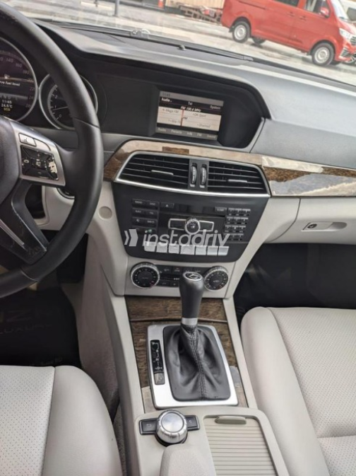 Mercedes C 180 2013 Silver Used for Sale - 9