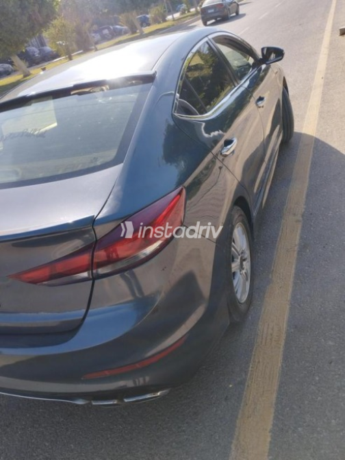 Hyundai Elantra AD 2017 White Used for Sale - 5