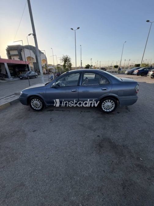 نيسان صنى 2008 أبيض مستعملة للبيع - 2