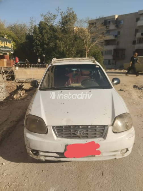 Hyundai Verna 2010 White Used for Sale - 1