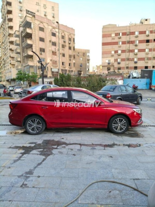 ام جى 5 2022 أحمر مستعملة للبيع - 3