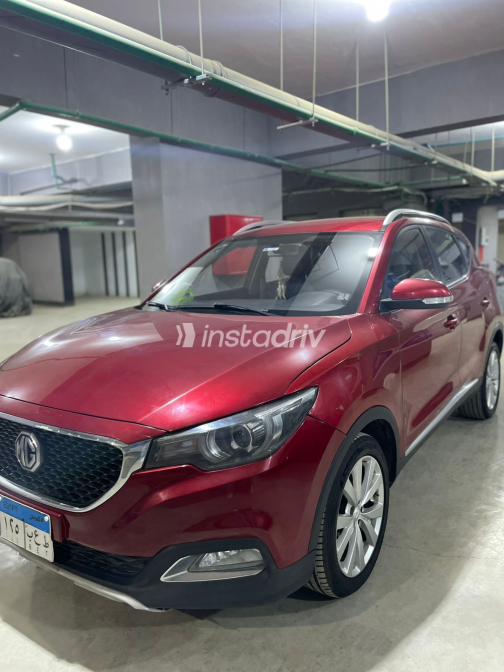 MG ZS 2022 Red Used for Sale - 2