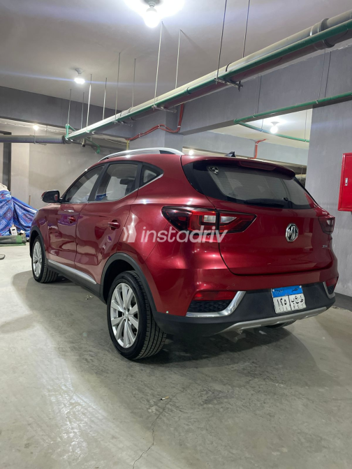 MG ZS 2022 Red Used for Sale - 3