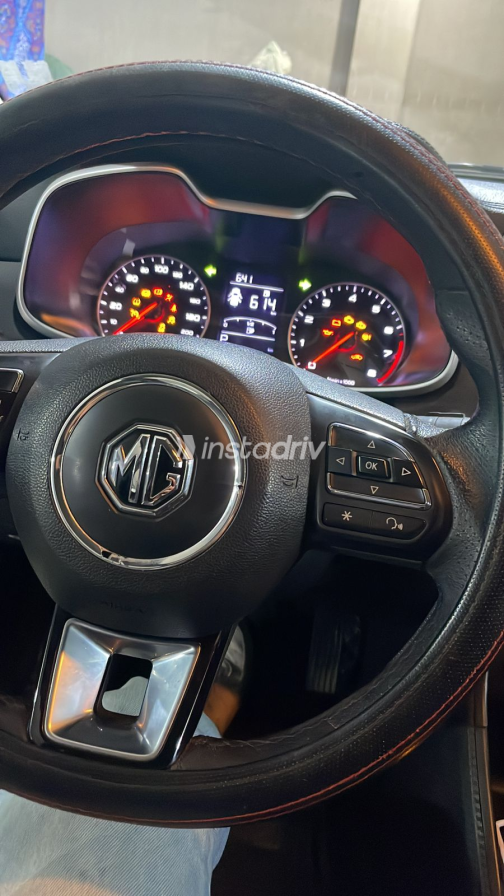 MG ZS 2022 Red Used for Sale - 6