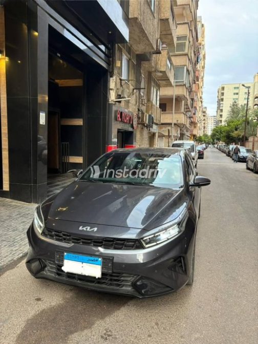 كيا K3 2022 رمادي مستعملة للبيع - 5