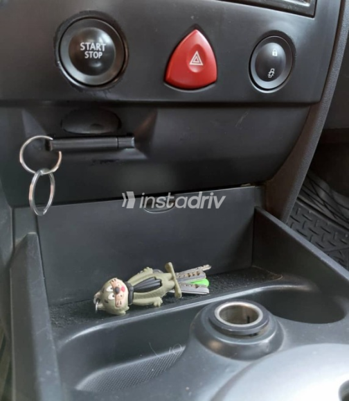 Renault Megane 2006 White Used for Sale - 9