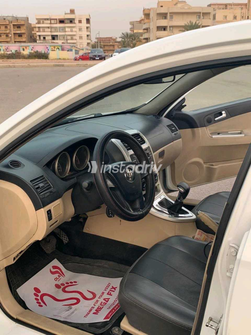 Brilliance FRV 2013 White Used for Sale - 2