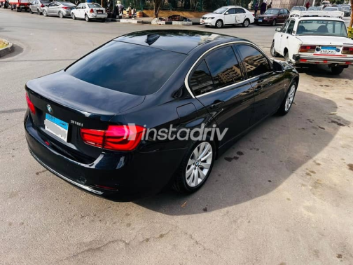 بي ام دبليو 318 2018 أبيض مستعملة للبيع - 1