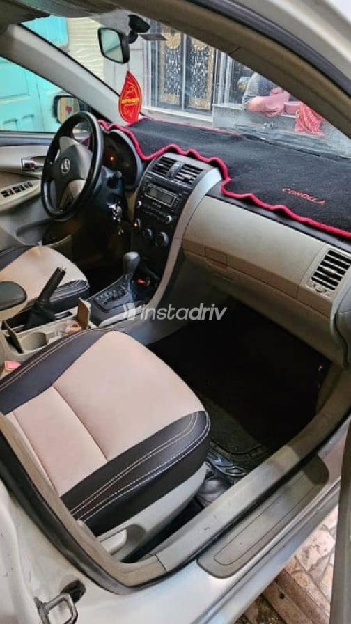 Toyota Corolla 2013 White Used for Sale - 3
