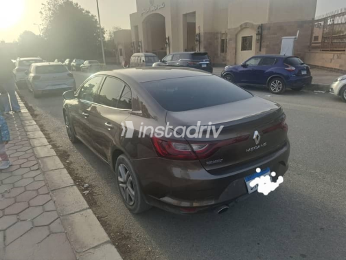 Renault Megane 2021 Brown Used for Sale - 3