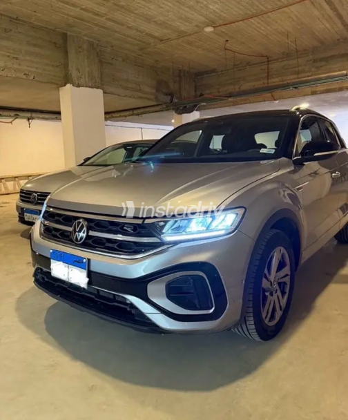 Volkswagen T-Roc 2024 Gray Used for Sale - 5