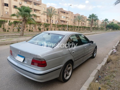 بي ام دبليو 523 1999 فضي مستعملة للبيع - 3