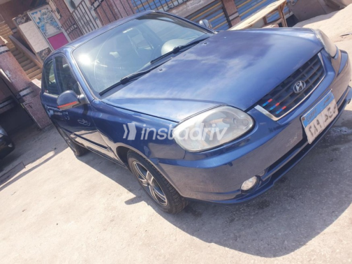 Hyundai Verna 2011 Blue Used for Sale - 1