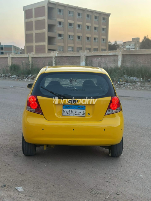 Chevrolet Aveo 2006 Gold Used for Sale - 4