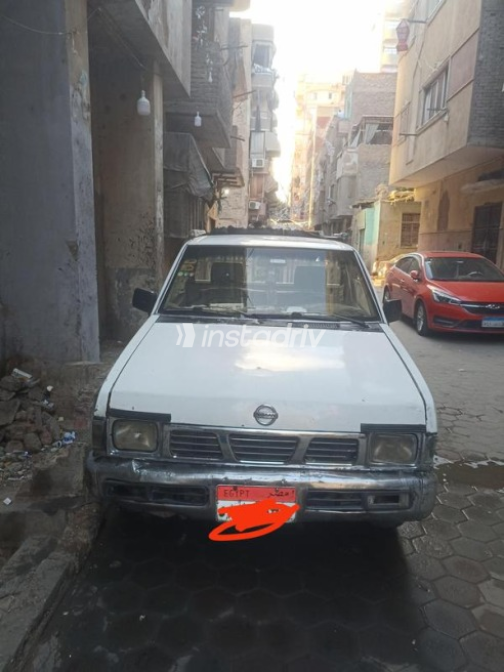 Nissan Pick up 2000 White Used for Sale - 1
