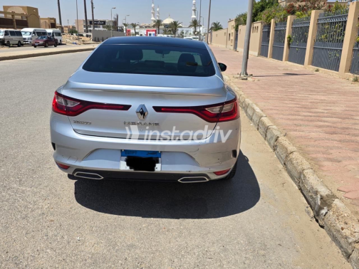 رينو ميجان 2022 فضي مستعملة للبيع - 3