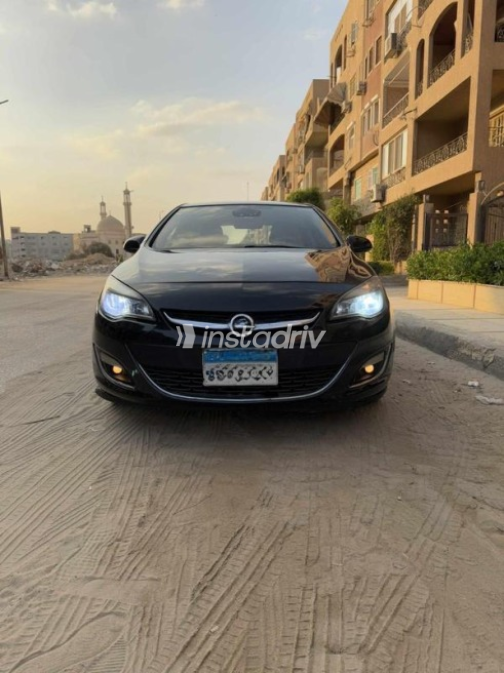 Opel Astra 2014 Black Used for Sale - 1