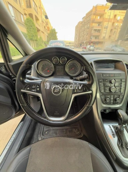 Opel Astra 2014 Black Used for Sale - 7