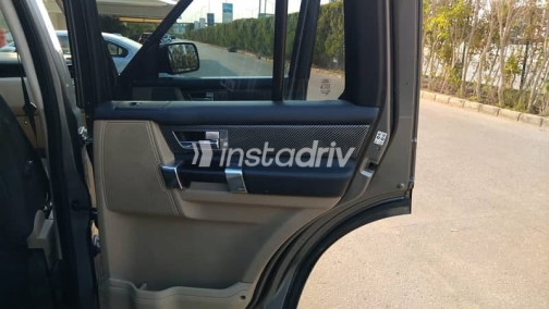Land Rover Lr4 2010 Gray Used for Sale - 7