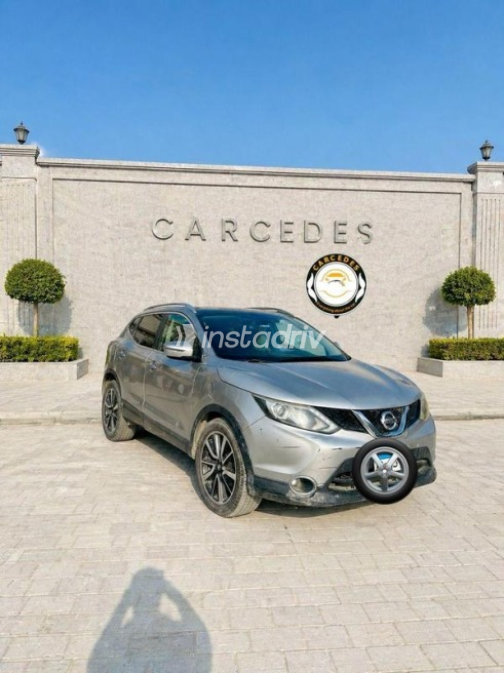 Nissan Qashqai 2017 White Used for Sale - 3