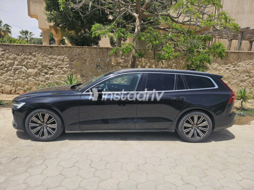 Volvo V60 2021 Black Used for Sale - 1