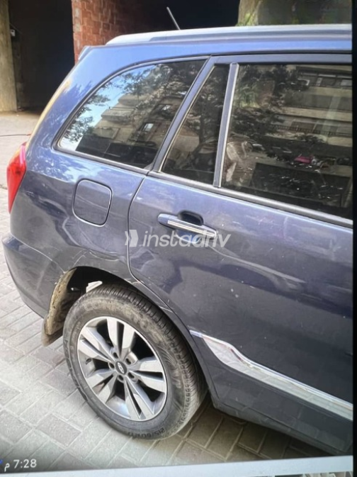 Chery Tiggo 3 2024 Gray Used for Sale - 3