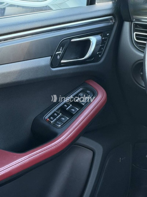 Porsche Macan 2024 White Used for Sale - 7