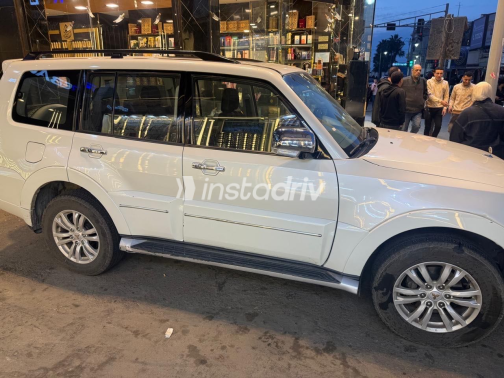 Mitsubishi Pajero 2018 White Used for Sale - 2