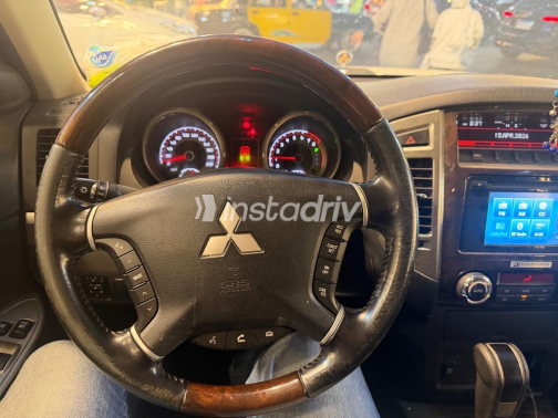 Mitsubishi Pajero 2018 White Used for Sale - 3